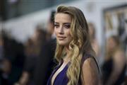 米人気俳優、ジョニー・デップさんの妻で女優のアンバー・ハードさん＝２０１５年６月２６日、米カリフォルニア州ハリウッド（ロイター）