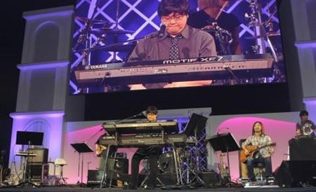 パズドラの音楽を制作したイトケンこと伊藤賢治さんのライブも行われた