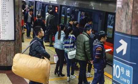 北京地下鉄の駅構内（中国新聞社）