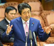 参院予算委員会で質問に答える安倍晋三首相＝１８日午後、国会・参院第１委員会室（斎藤良雄撮影）