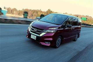 高速道路の同一車線で自動運転できる日産自動車「セレナ」にもセンサーやカメラがふんだんに使われている（日産提供）