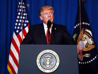 シリアへのミサイル攻撃について声明を発表するトランプ米大統領（ＡＰ）