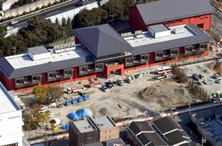 学校法人「森友学園」の小学校建設用地。校舎を残して売却を検討中だ＝大阪府豊中市