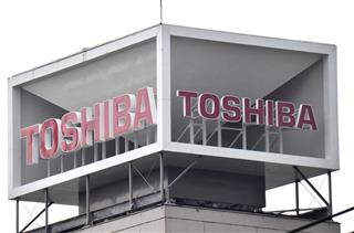 東京都港区芝浦の東芝本社（宮崎瑞穂撮影）