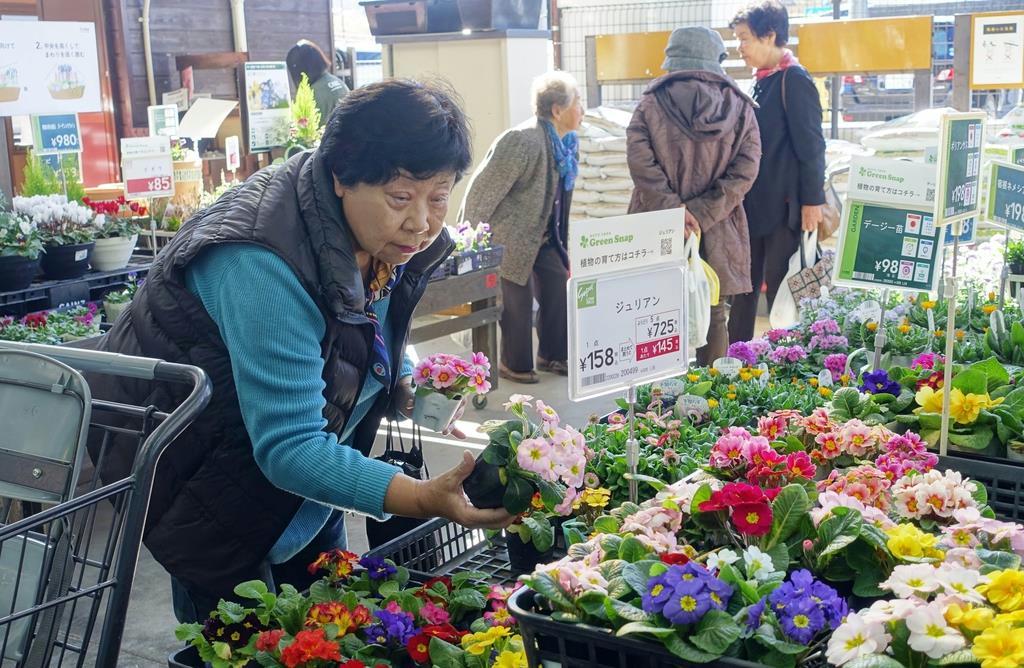 から 村民支える 買い物ツアー 月１度 高齢者ら楽しむ Sankeibiz サンケイビズ 自分を磨く経済情報サイト