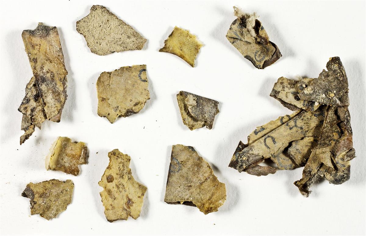 60年ぶりに死海写本の新たな断片発見　イスラエル考古学庁が発表